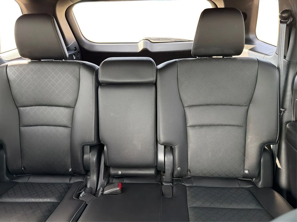 Used 2020 Platinum White Pearl Honda Touring image 15