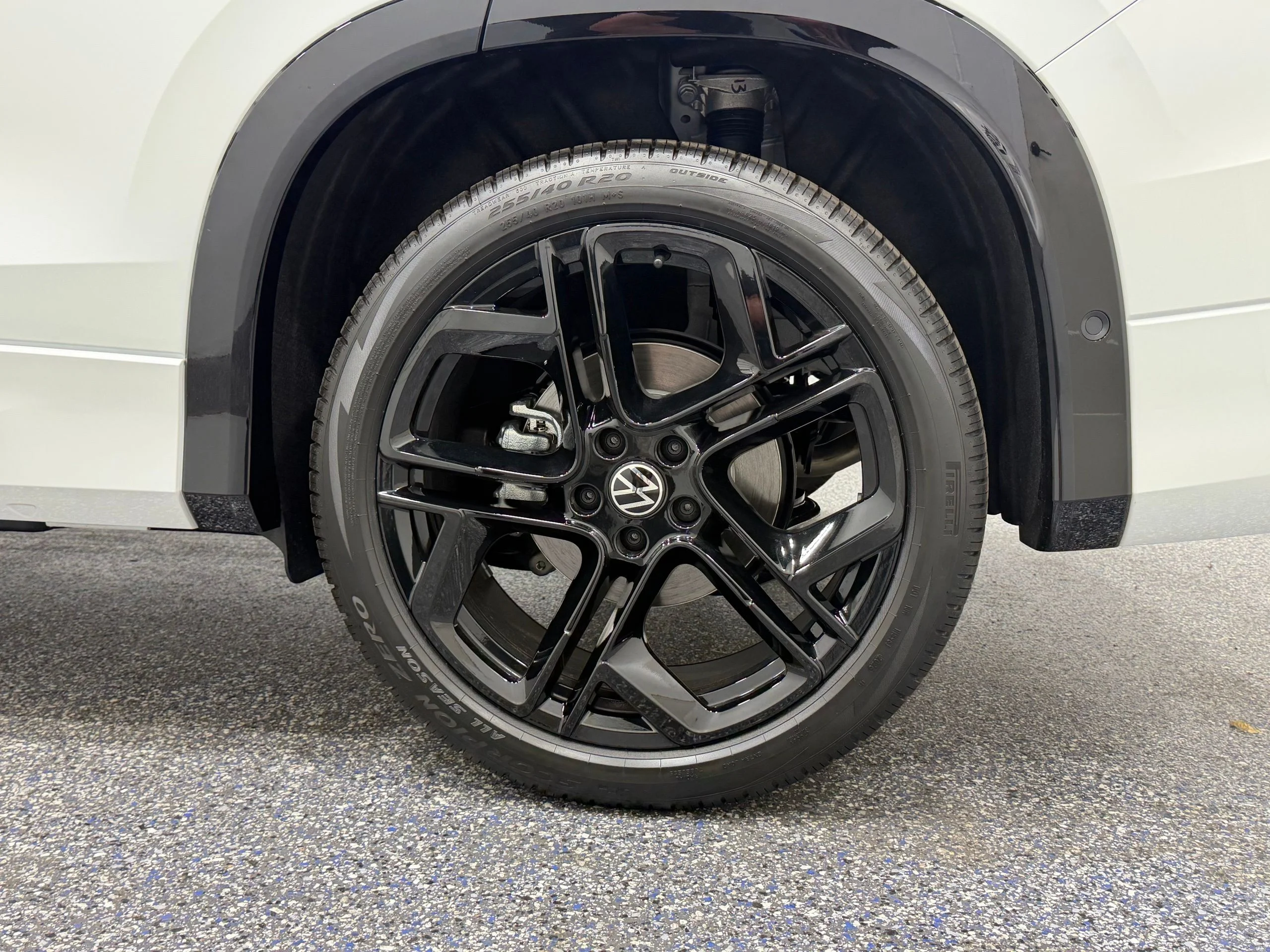 New 2026 White Volkswagen SE R-Line Black image 12