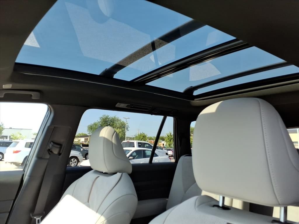 2024 Toyota Grand Highlander Platinum - Photo 13
