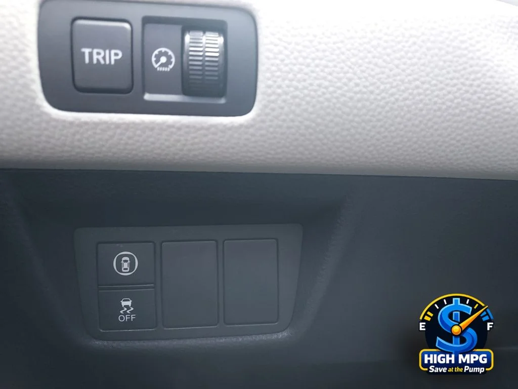 Used 2018 White Honda LX image 19
