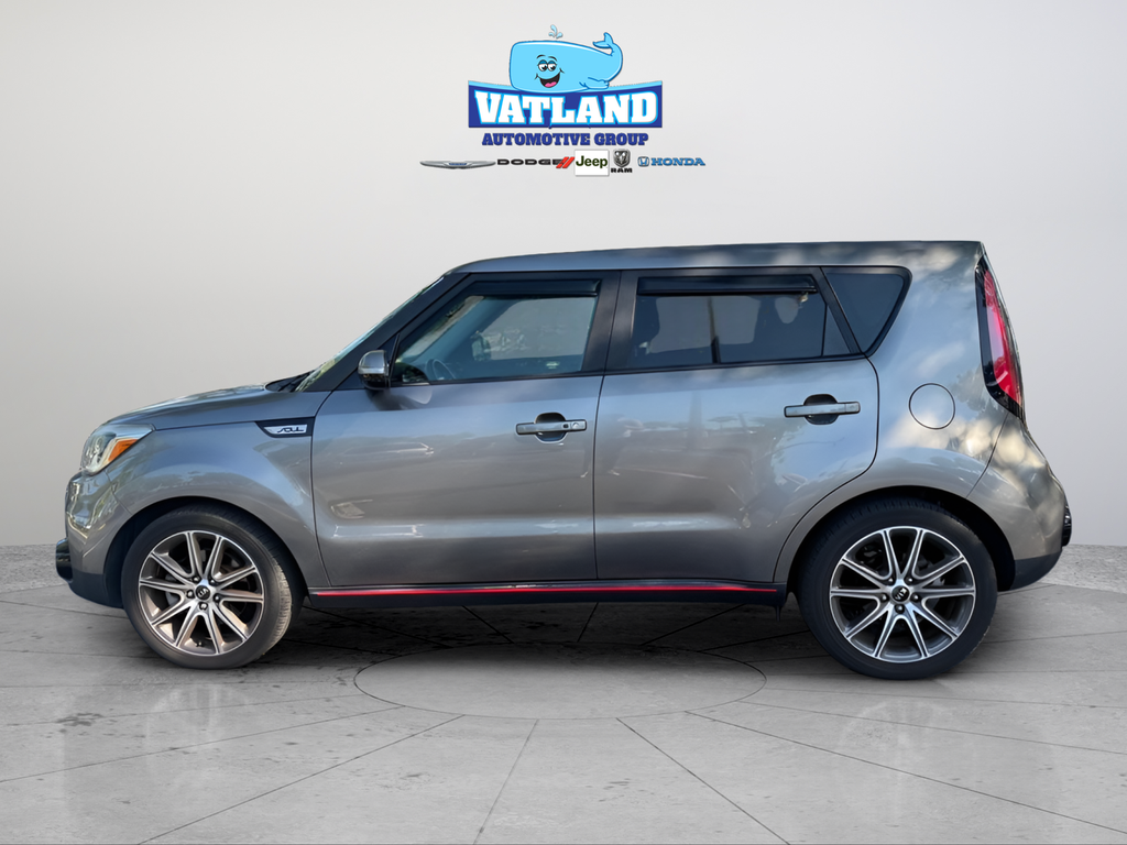 Used 2018 Gray Kia Exclaim image 2