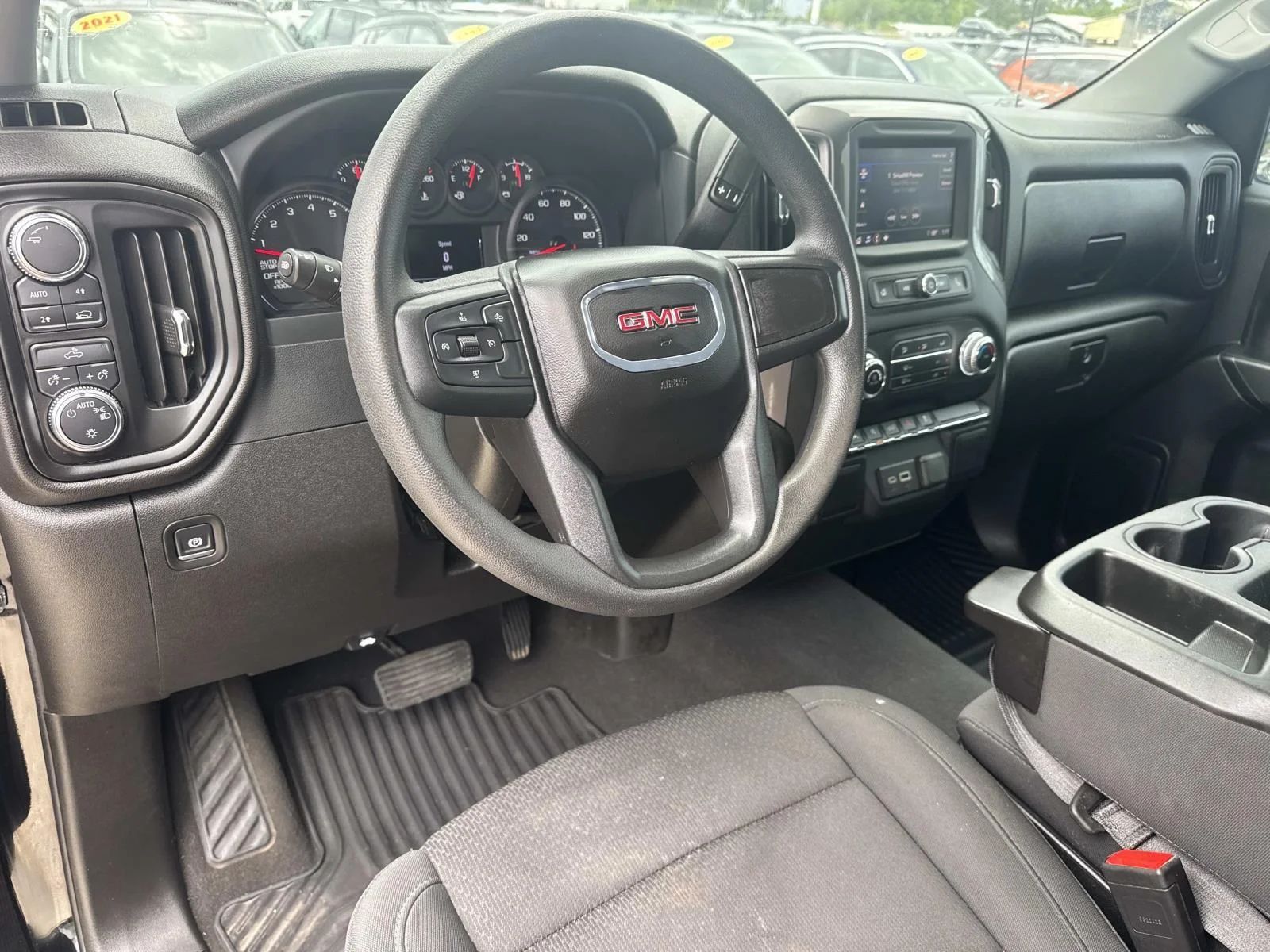 Used 2024 Onyx Black GMC 4WD Crew Cab 147 Pro image 17