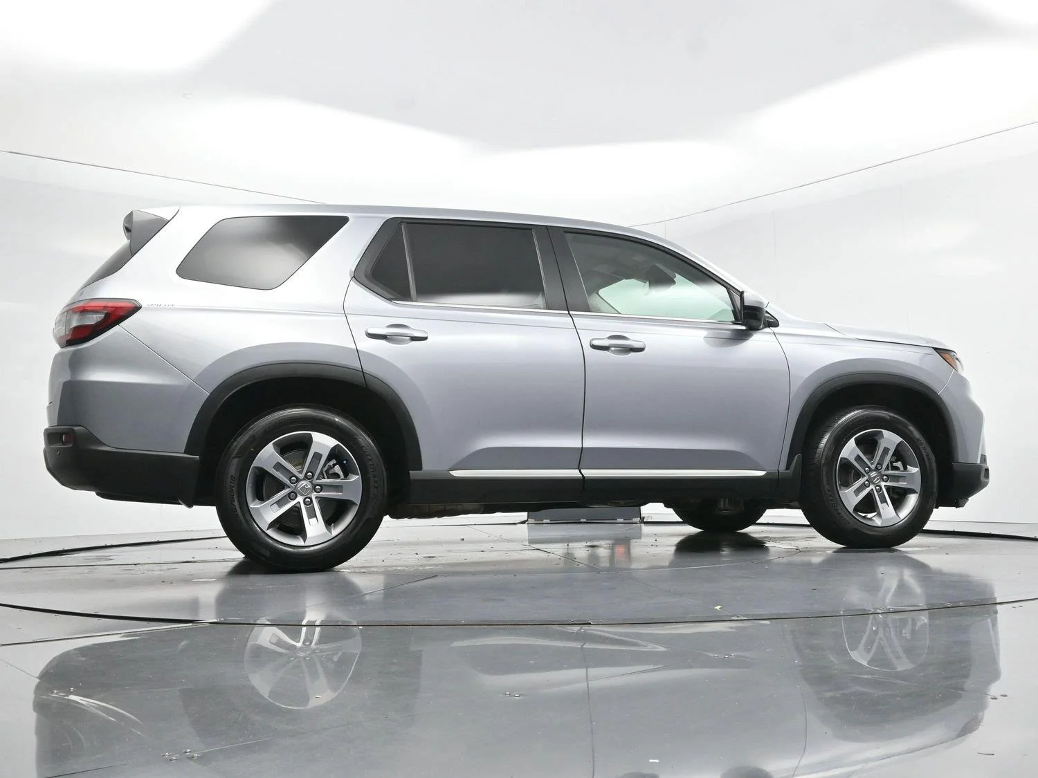 Used 2024 Lunar Silver Metallic Honda EX-L 7 Passenger image 52