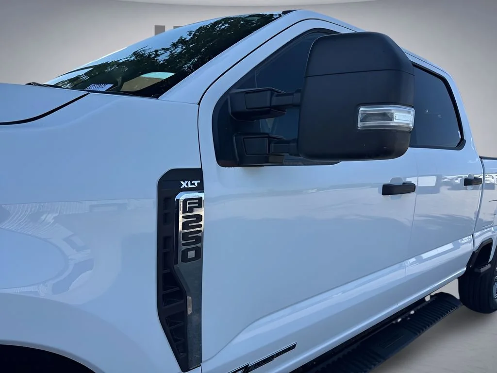 Used 2024 White Ford XL image 32
