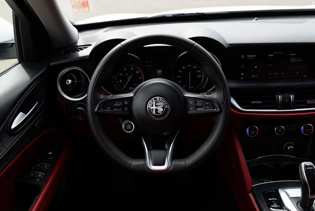 Used 2021 White Alfa Romeo Sprint image 11