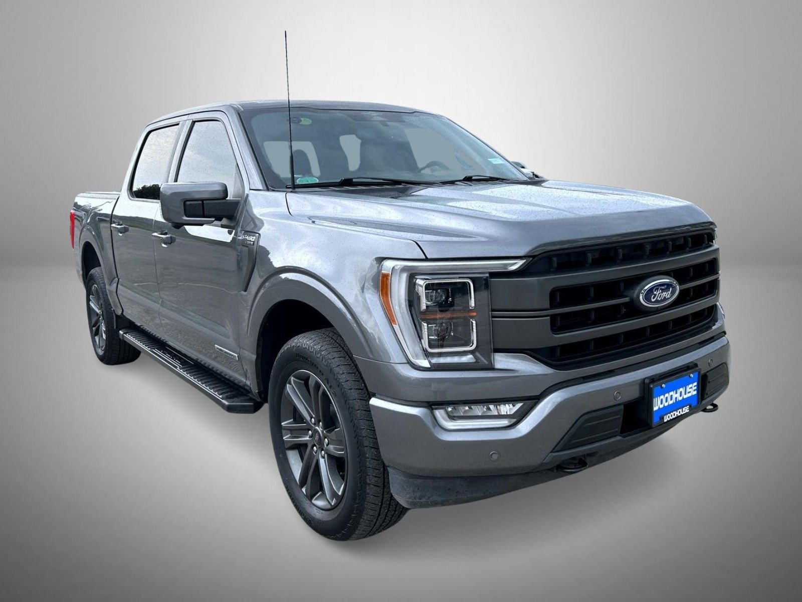 Used 2023 Gray Ford Lariat image 3