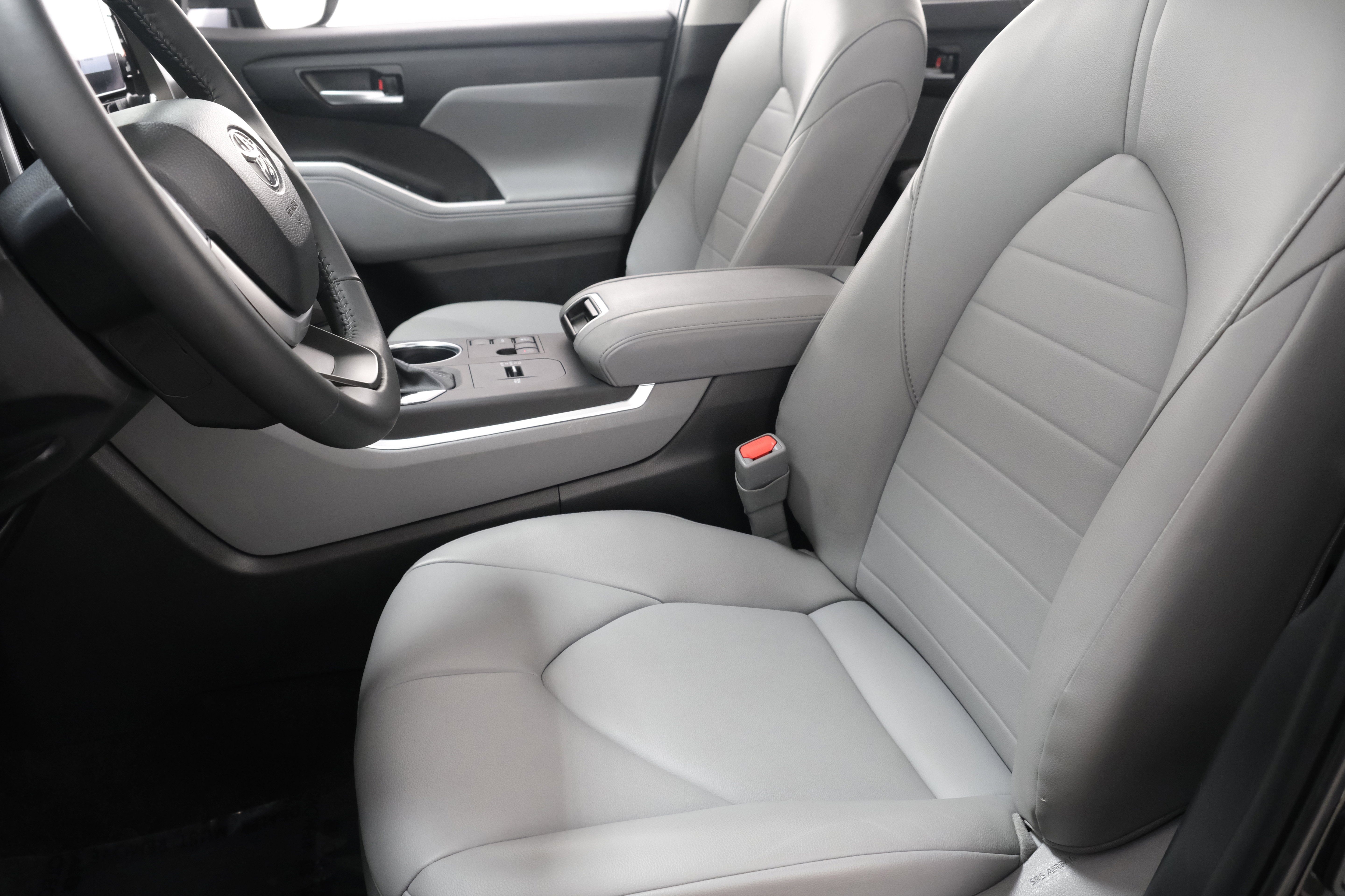 2024 Toyota Highlander XLE - Photo 30