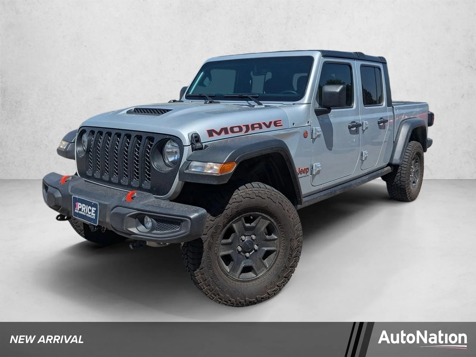 Used 2023 Silver Zynith Clearcoat Jeep Mojave image 1