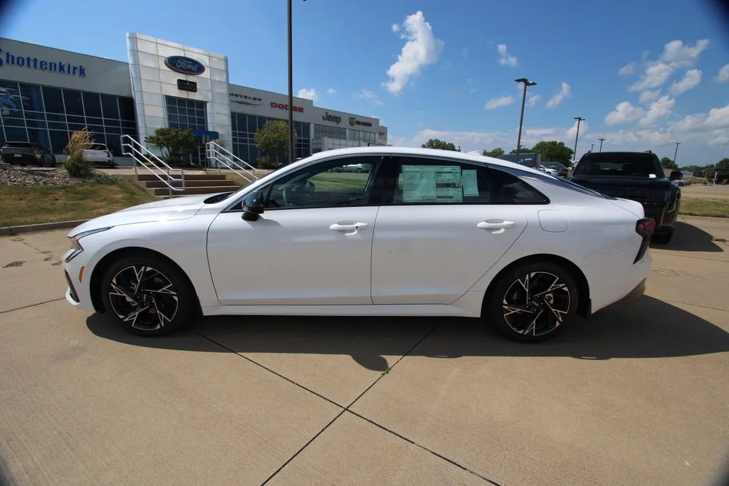 New 2026 White Kia GT-Line image 16