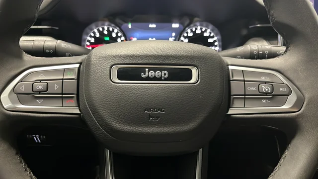Used 2024 Silver Jeep Latitude image 14