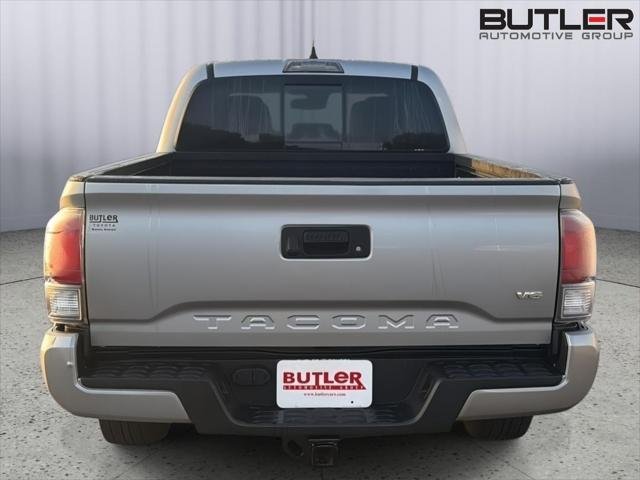 Certified Used 2021 SILVER SKY METALLIC Toyota  image 5