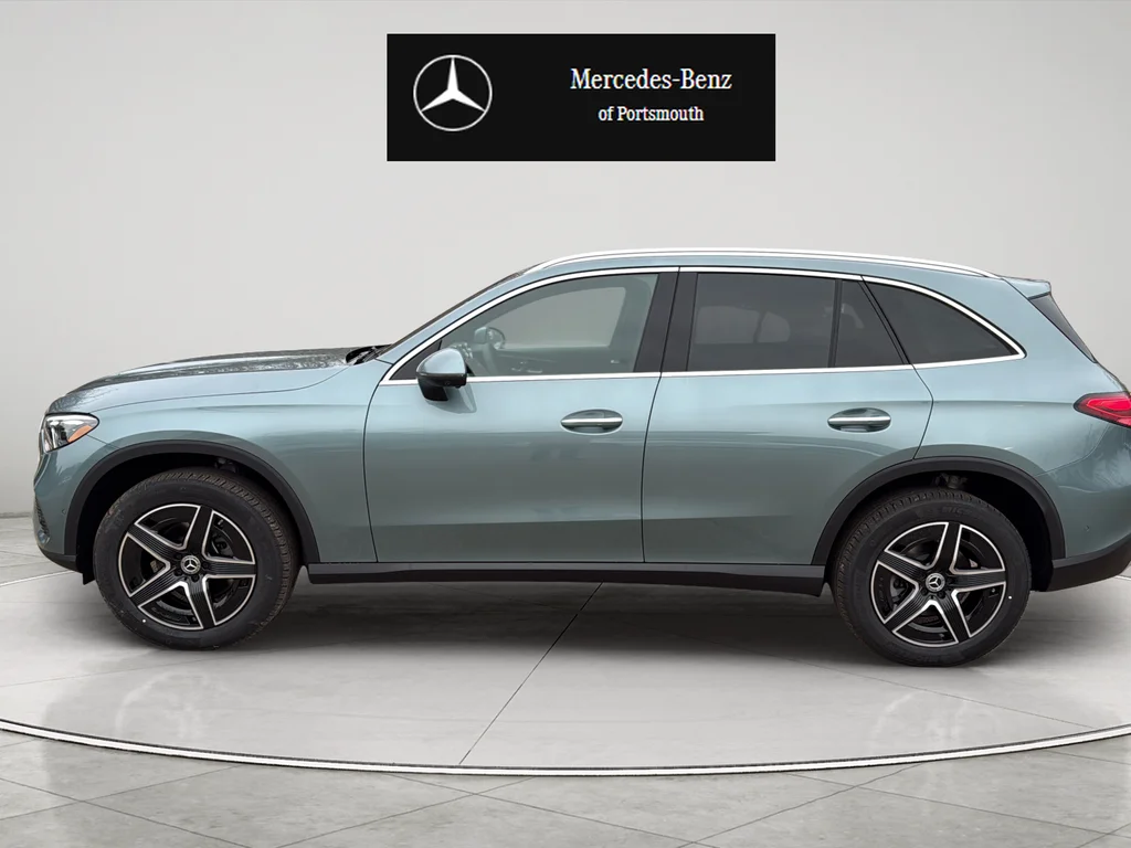 New 2026 Verde Silver Metallic Mercedes-Benz GLC 300 image 2