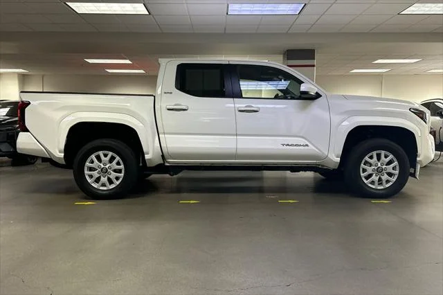 Certified Used 2024 ICE CAP Toyota  image 3