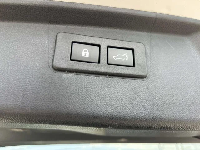 Used 2022 White Subaru Wilderness image 13