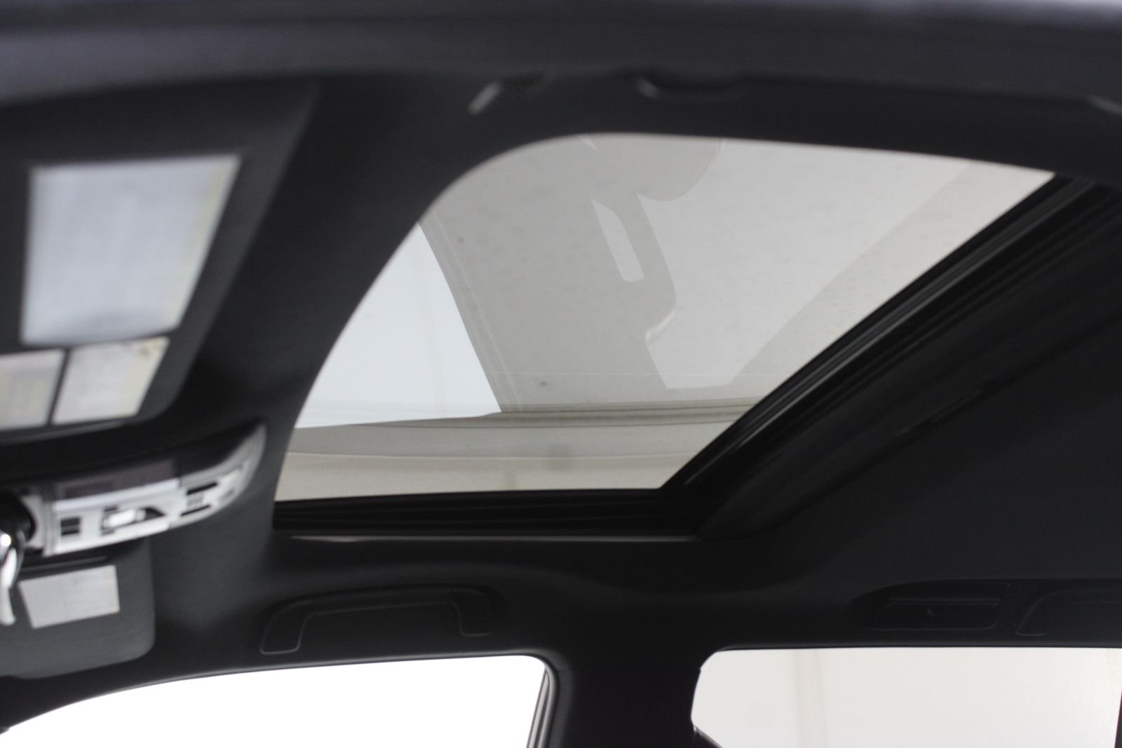 Used 2022  Lexus 460 Luxury image 11