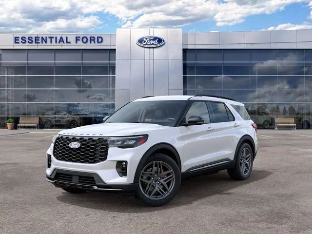 New 2027 Star White Metallic Tri-Coat Ford ST-Line image 2