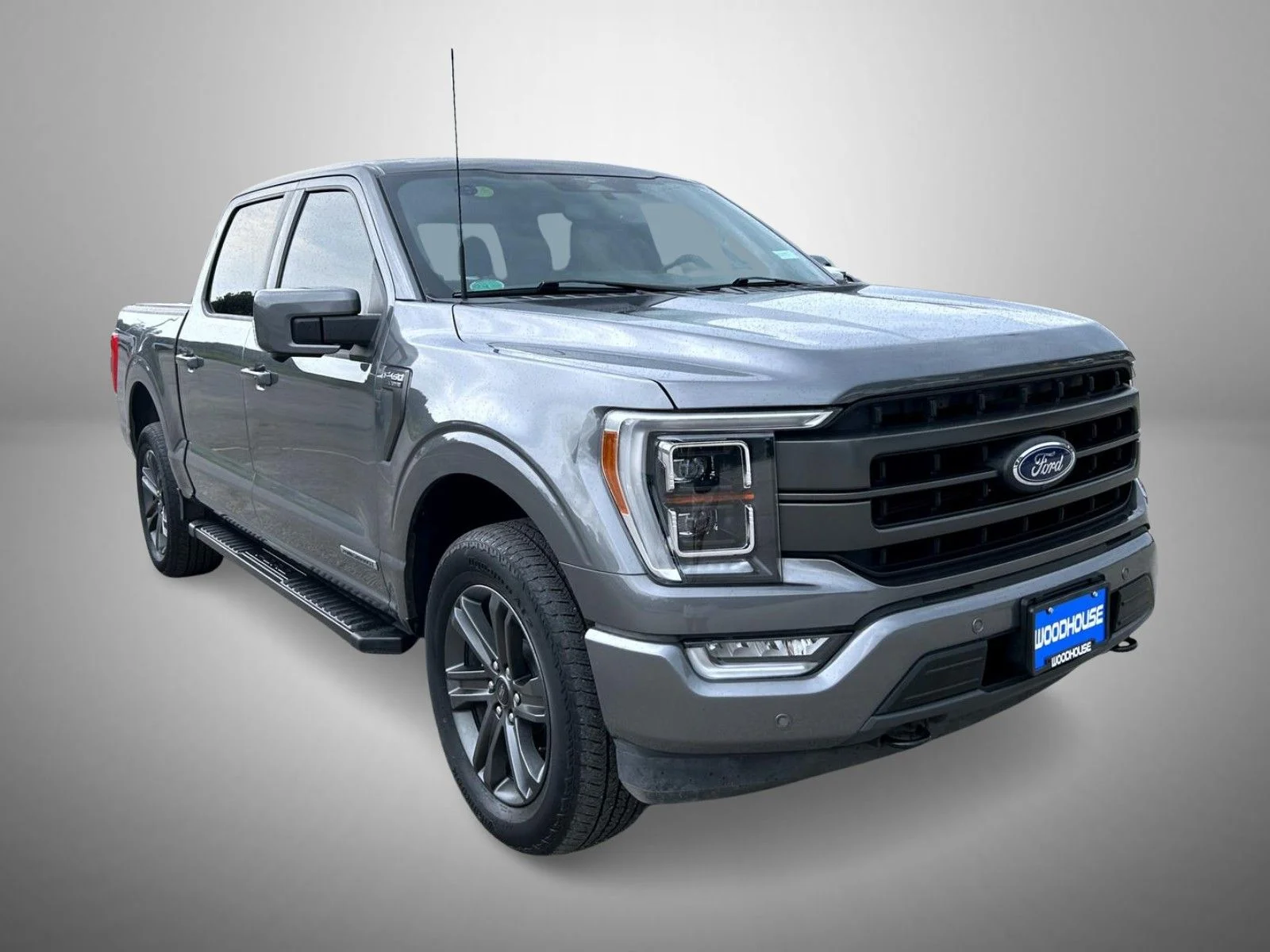 Used 2023 Gray Ford Lariat image 3