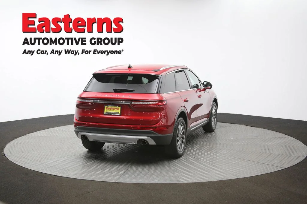Used 2022 Red Lincoln Standard image 40