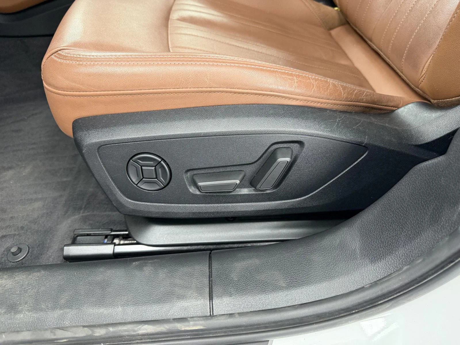 Used 2019 Glacier White Metallic Audi Premium image 15