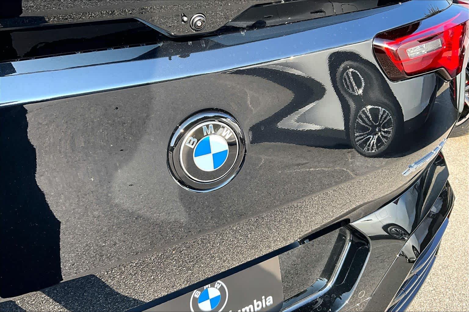 New 2027 Black Sapphire Metallic BMW xDrive28i image 15