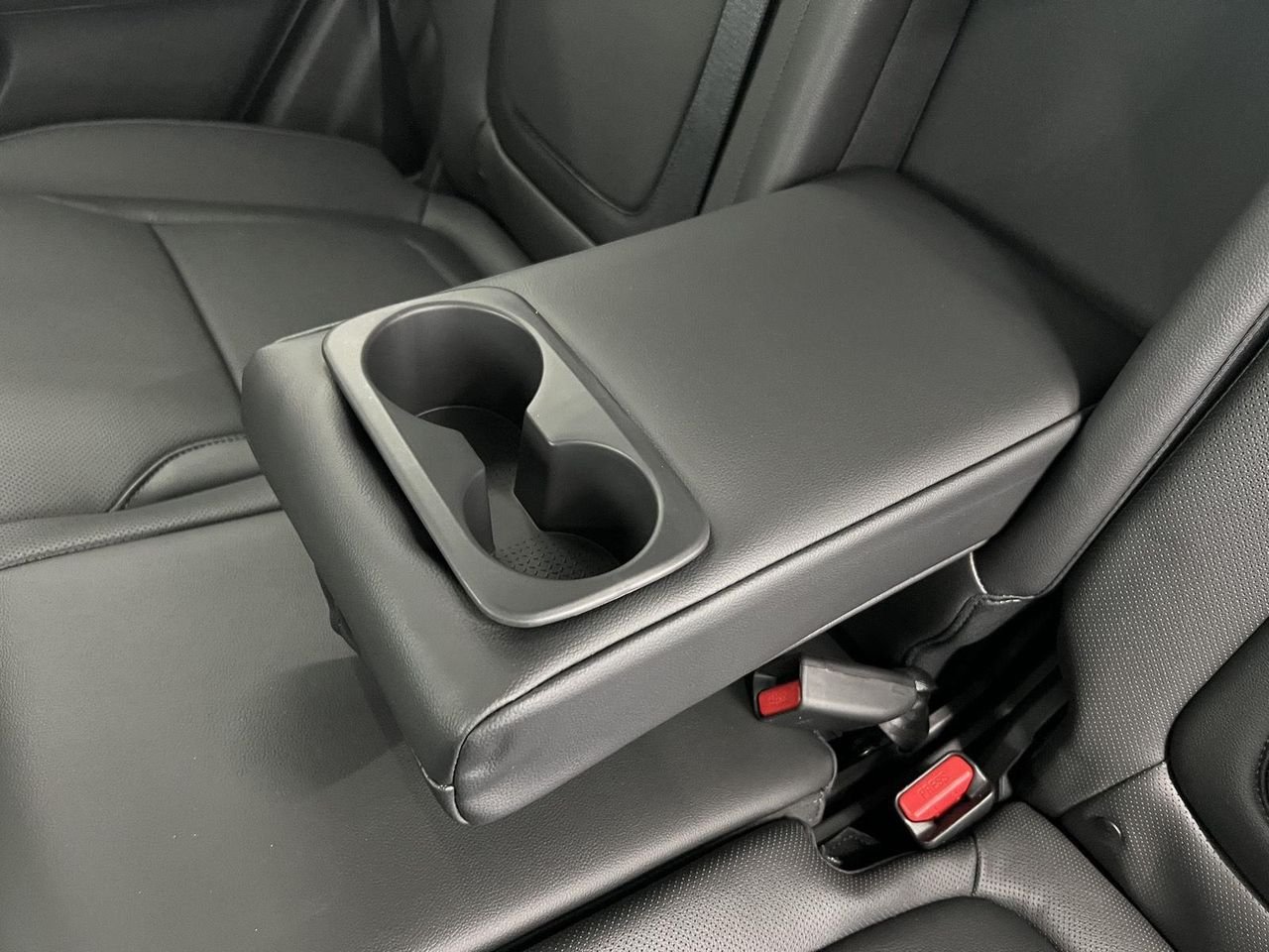 New 2026 Phantom Black Hyundai SEL Plus AWD image 27