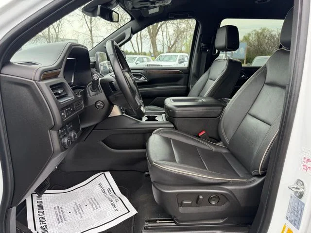 2023 Chevrolet Suburban Premier - Photo 22