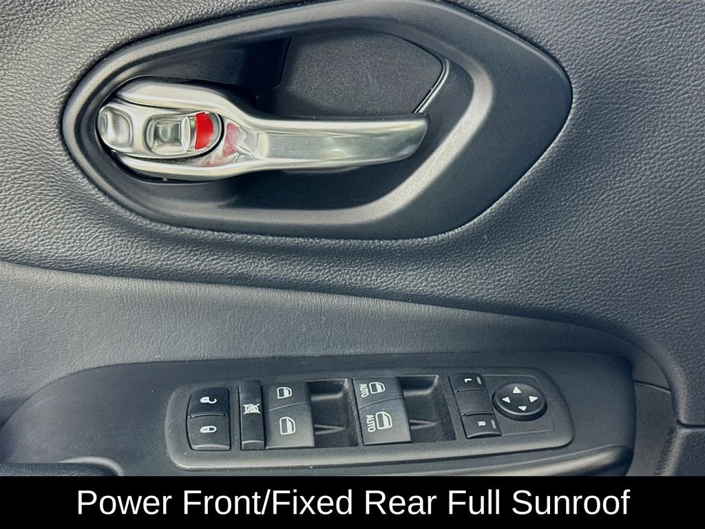 Used 2022 Bright White Clearcoat Jeep Trailhawk image 22