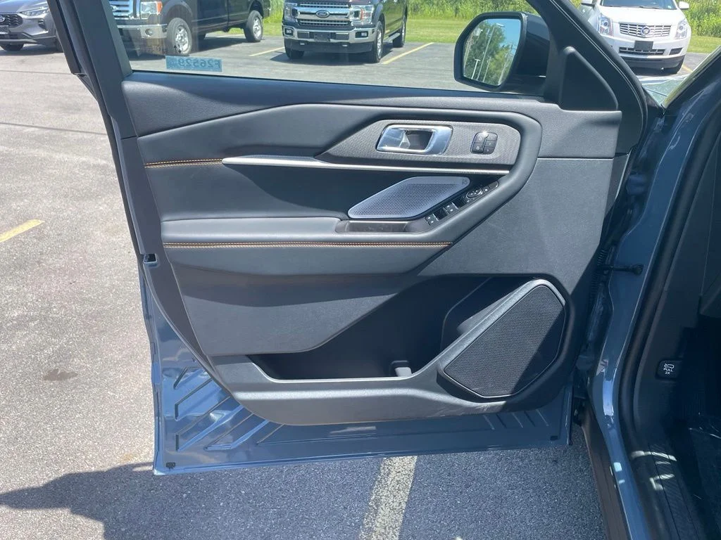 New 2026 Vapor Blue Metallic Ford Tremor® image 12