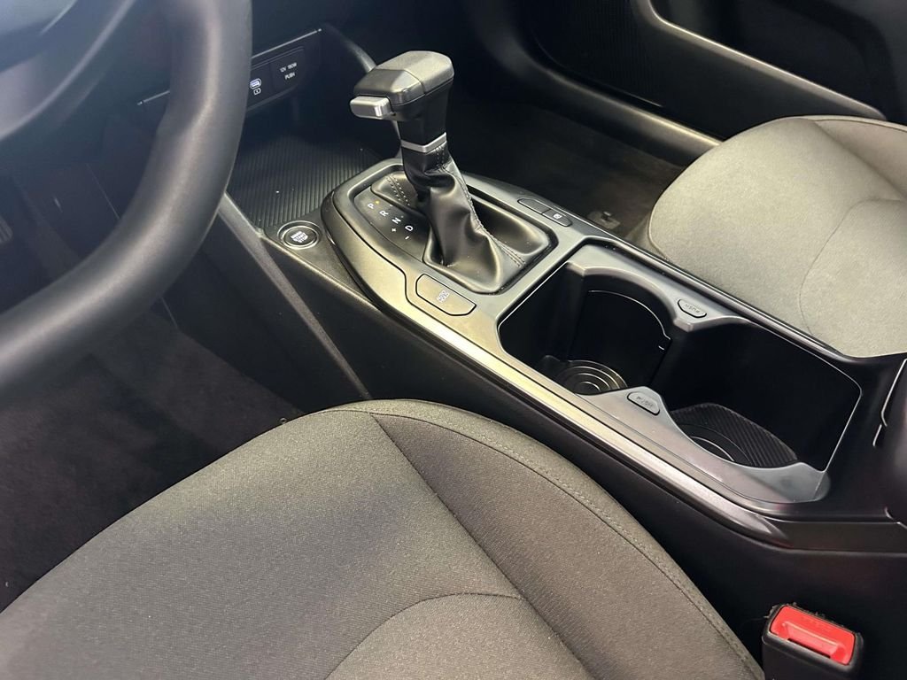 Used 2026 Red Kia LXS image 18