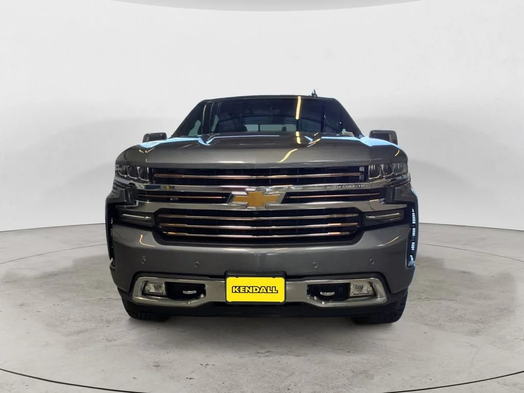 Used 2020 Gray Chevrolet High Country image 3