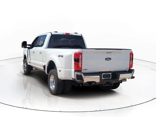 New 2026 Oxford White Ford Lariat image 7