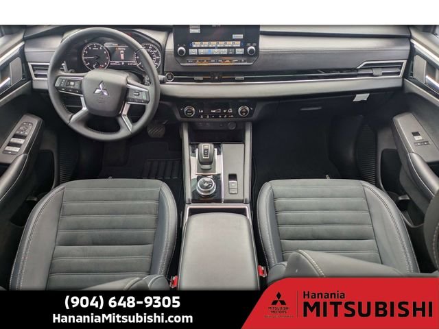 Used 2024 Silver Mitsubishi SE image 16