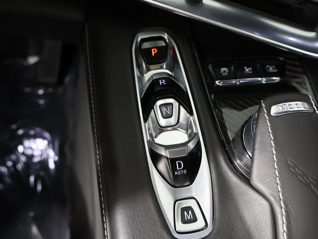 Used 2021 Silver Chevrolet Stingray image 51
