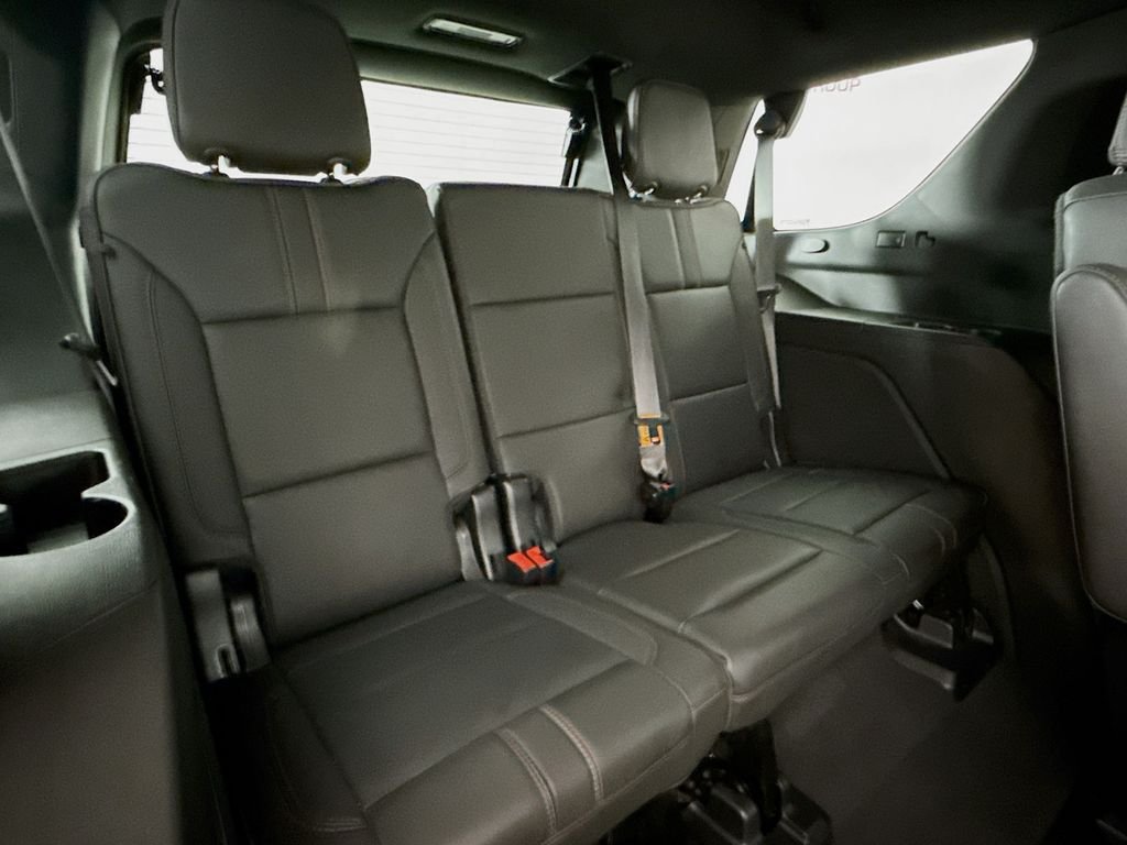 Used 2022 White Chevrolet RST image 29