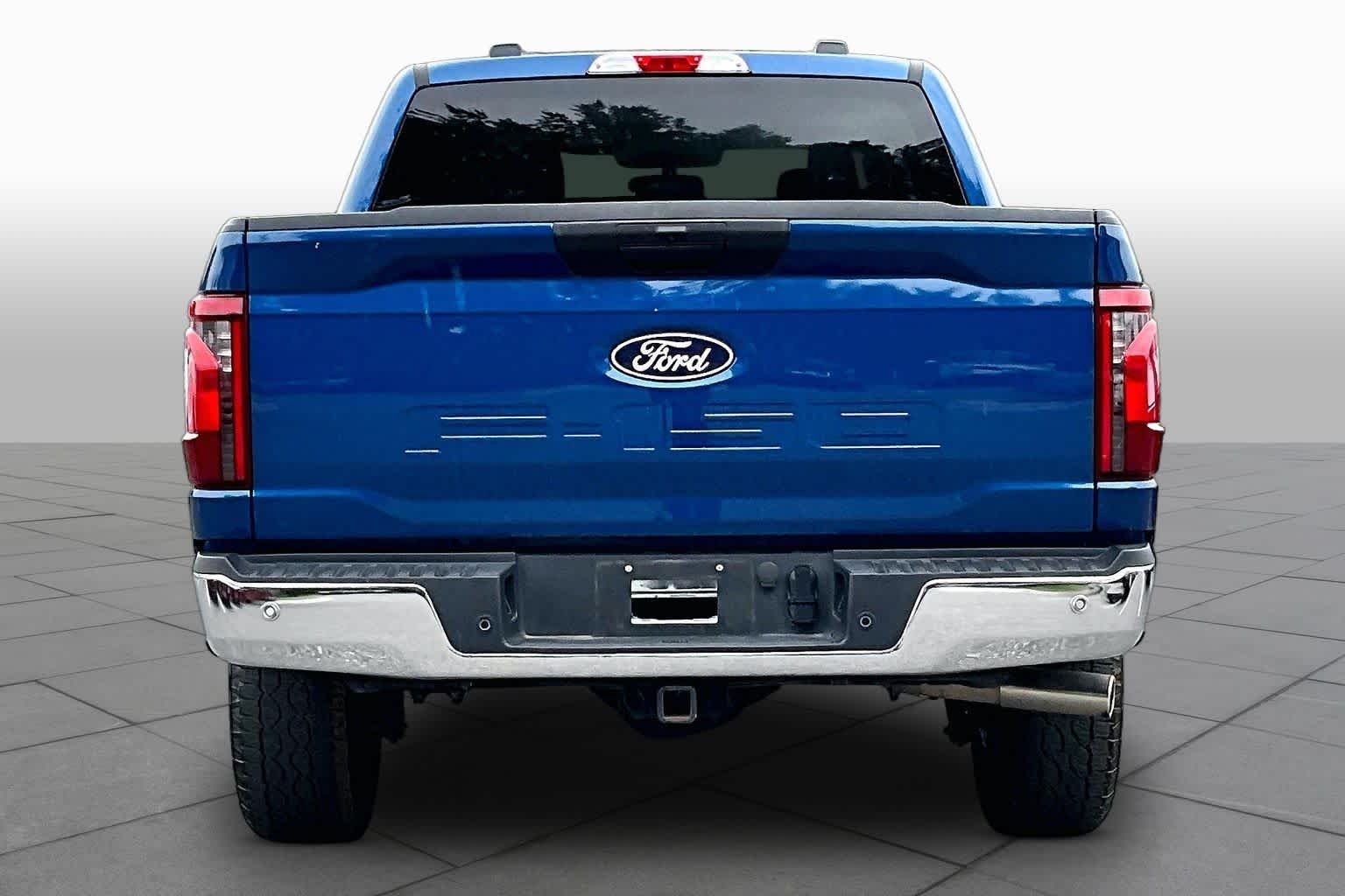 Used 2025 Atlas Blue Metallic Ford XLT image 5