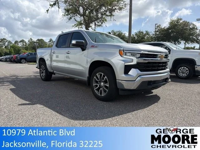 2022 Chevrolet Silverado 1500 LT 4X4 Crew Cab Short Box's photo