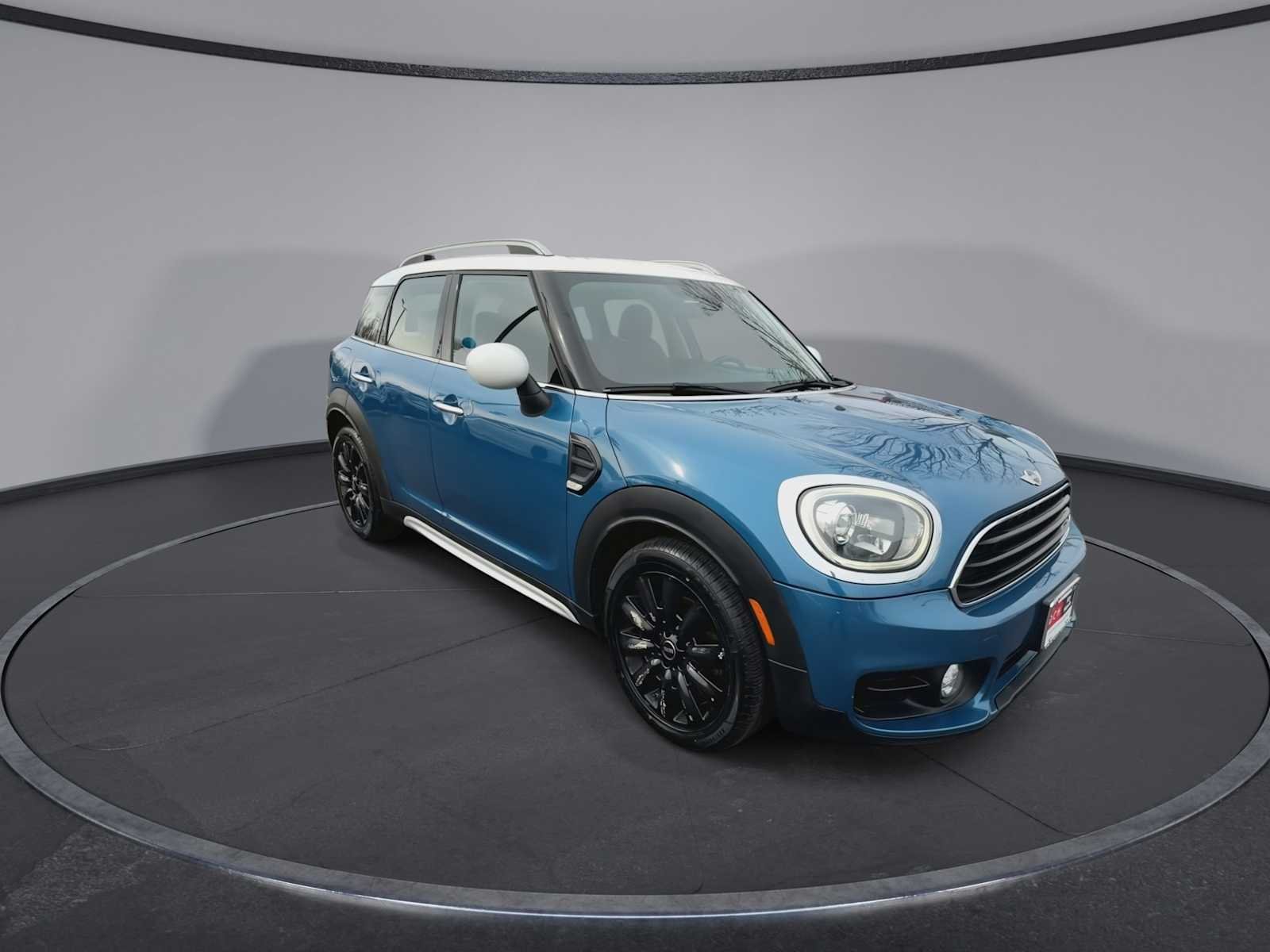 Used 2017 MINI Countryman Base with VIN WMZYS7C3XH3B63070 for sale in Eatontown, NJ