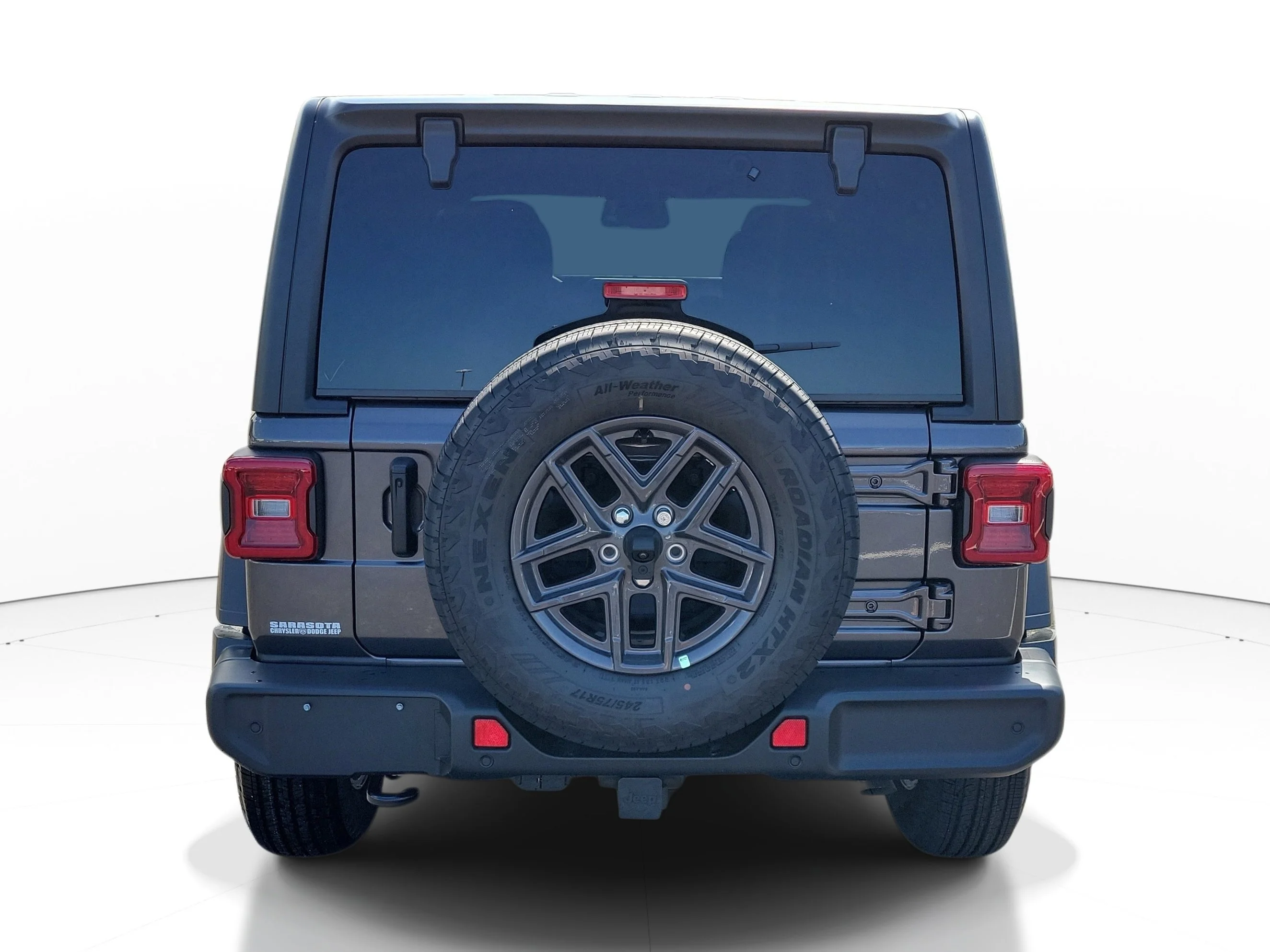New 2026 Granite Crystal Metallic Clearcoat Jeep Sport S image 5