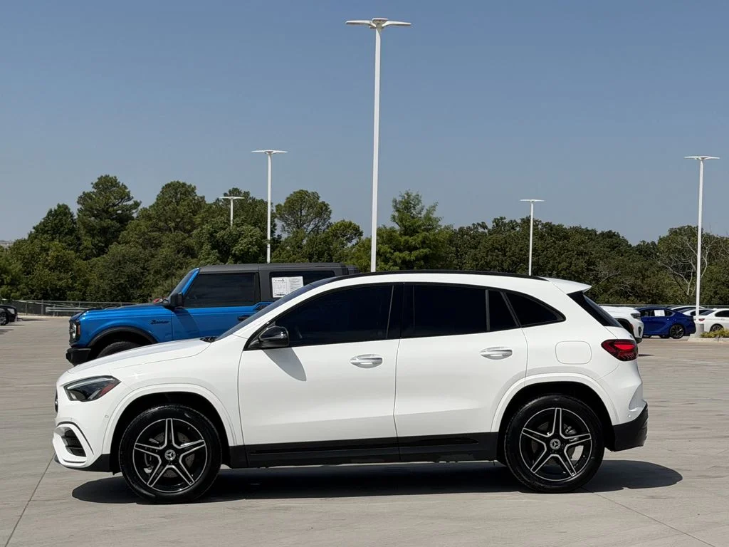 Used 2025  Mercedes-Benz GLA 250 image 3