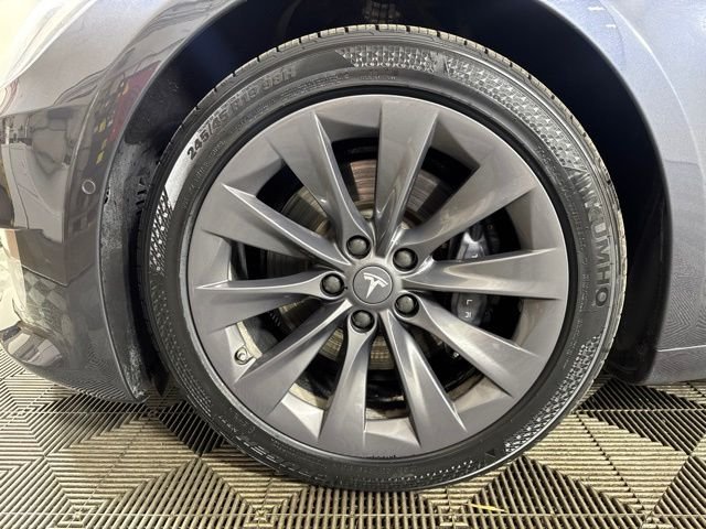 Used 2020 Gray Tesla Long Range image 10