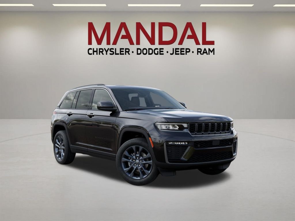 New 2026 Diamond Black Crystal Pearlcoat Jeep Limited image 5