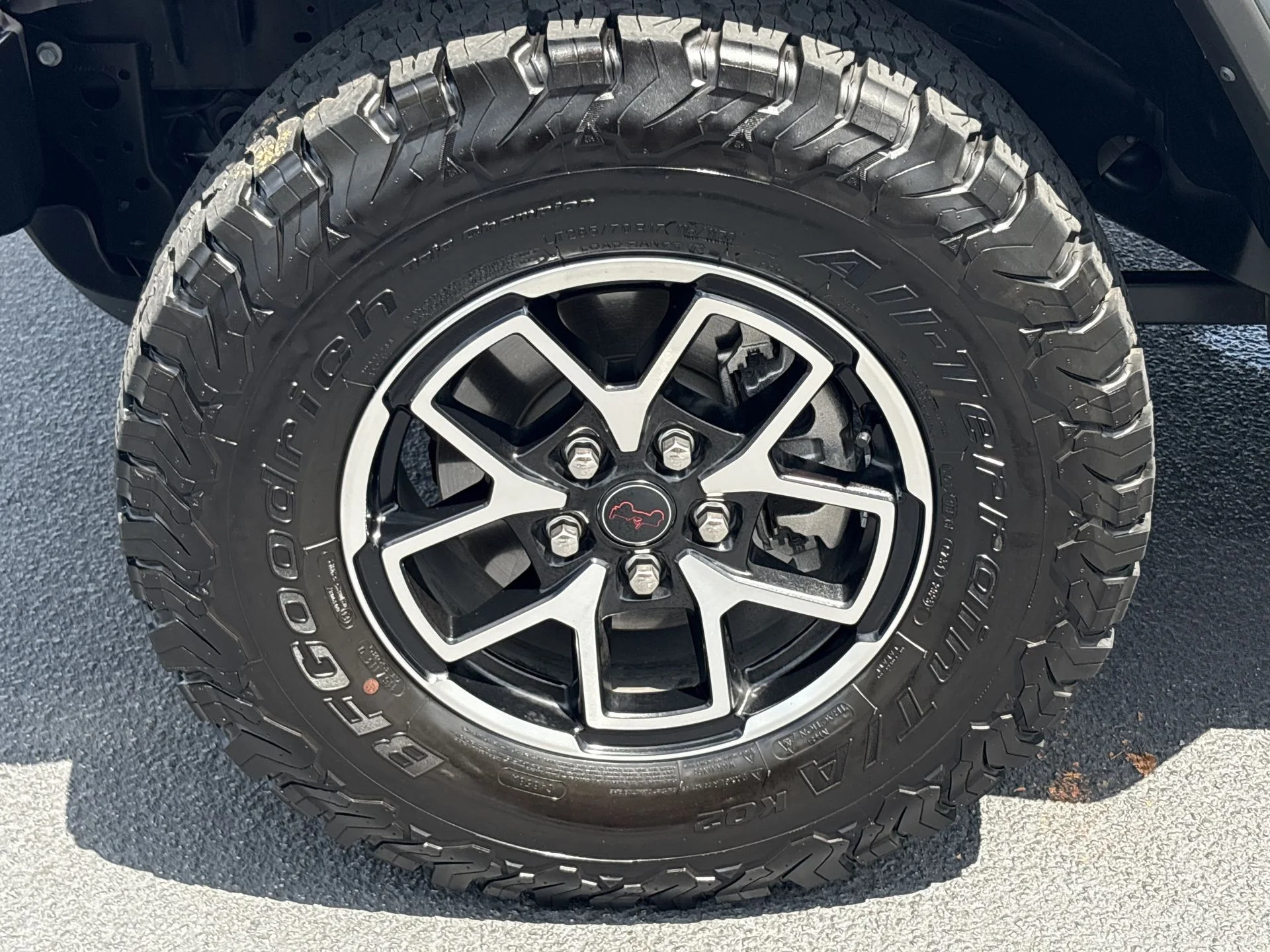 Certified Used 2024 Granite Crystal Clearcoat Metallic Jeep Rubicon image 27