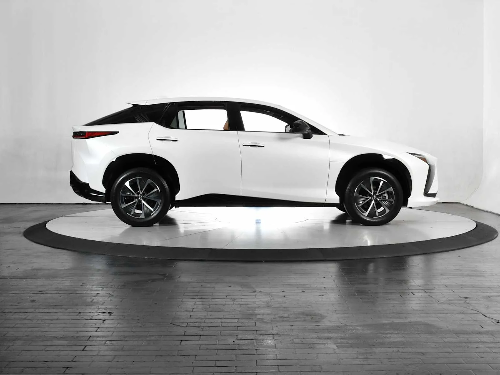 Certified Used 2024 EMINENT WHITE PEARL Lexus Premium image 6