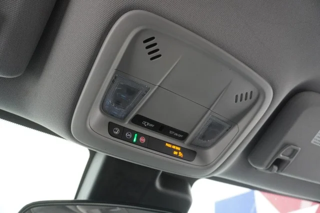 Used 2024 Summit White Chevrolet RS image 34