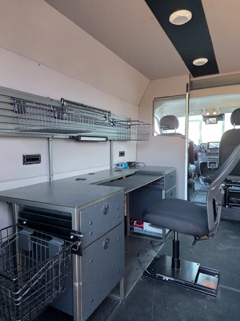 Used 2022 White Ram Base image 13