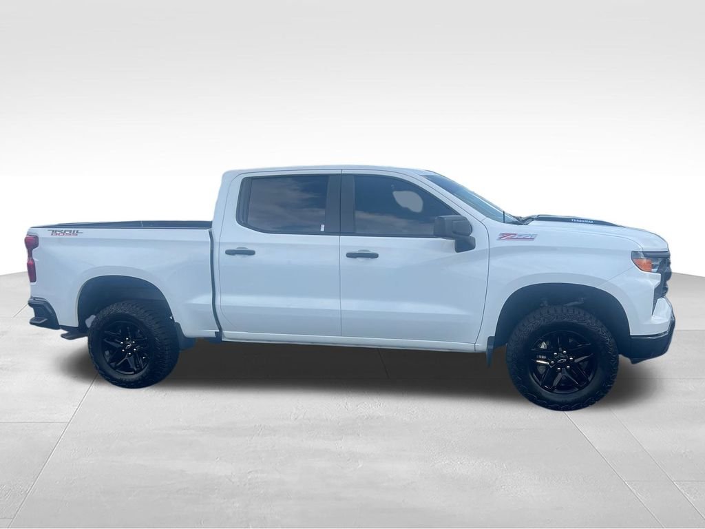Used 2026 White Chevrolet Custom Trail Boss image 3