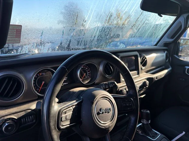 Used 2020 Gray Jeep  image 9