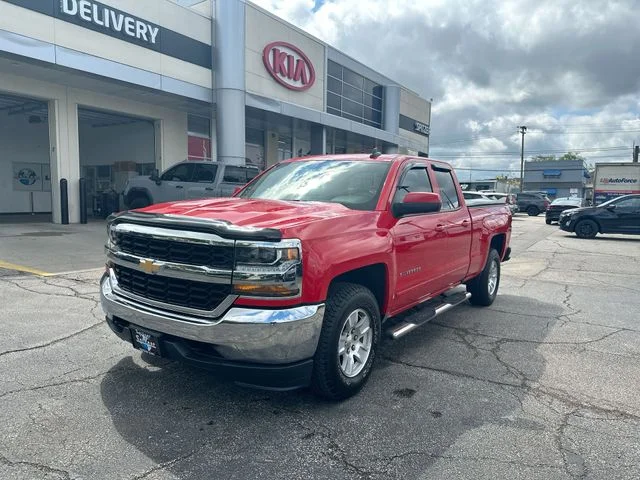 Used 2018 Red Chevrolet LT image 11