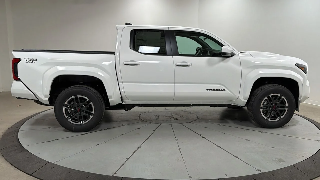 2026 Toyota Tacoma TRD Sport - Photo 6