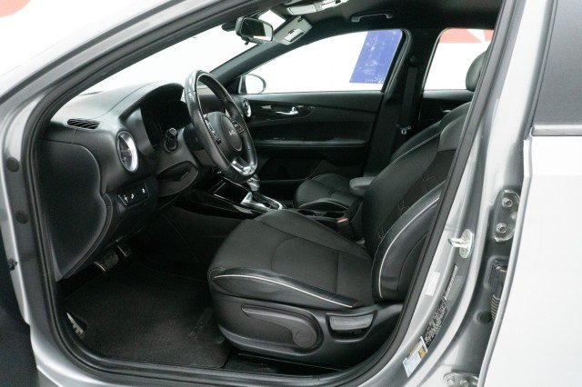 Used 2022 Steel Gray Kia GT-Line image 18